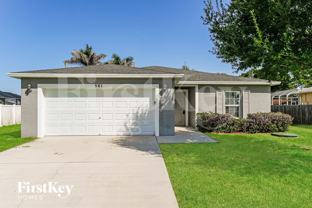 561 Se Brookside Ter - Photo 1 of 1