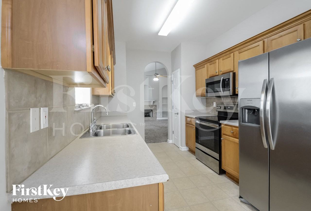 4872 Longmeadow Dr - Photo 7 of 15