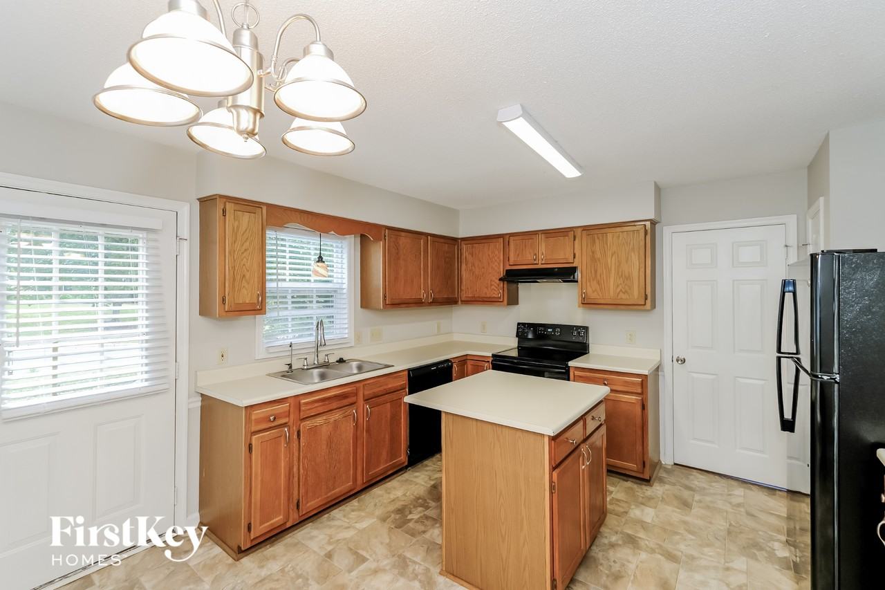 4600 Pine Cove Rd - Photo 6 of 15