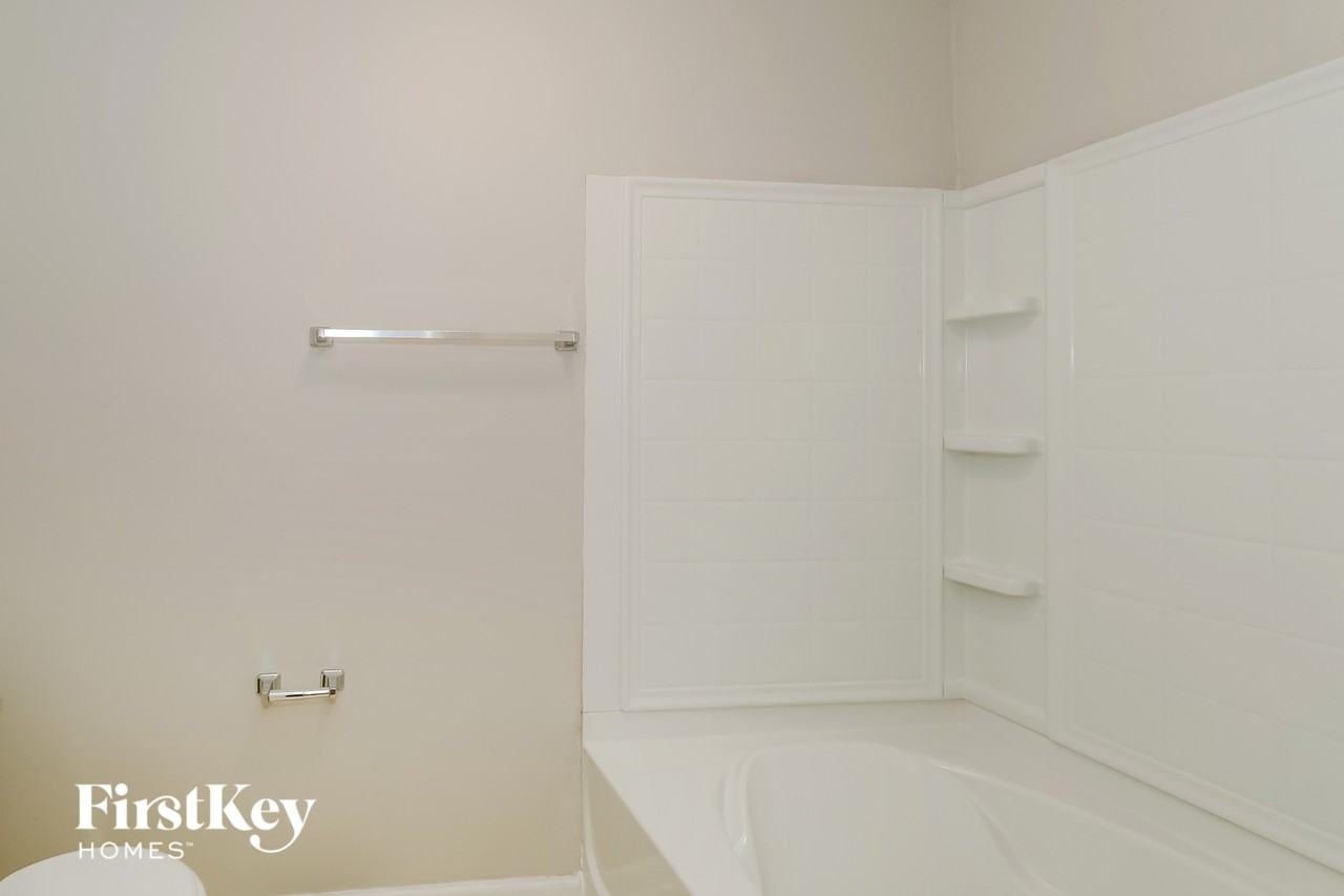 4600 Pine Cove Rd - Photo 7 of 15