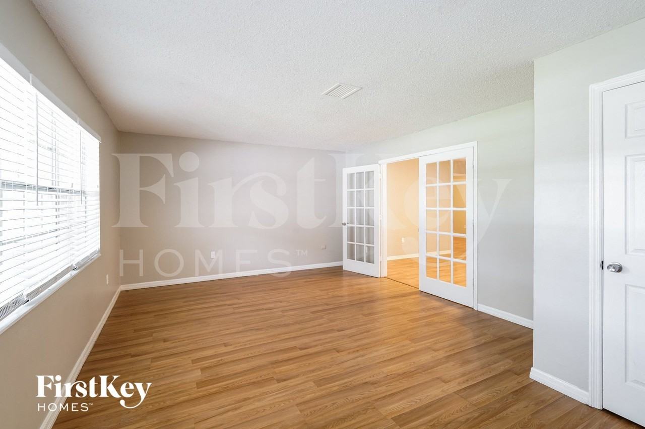 4525 Debbie Ln - Photo 2 of 16