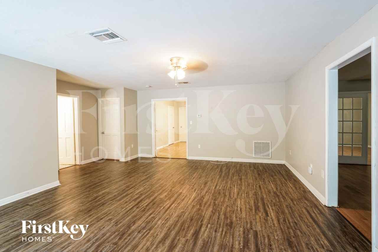 4525 Debbie Ln - Photo 6 of 16