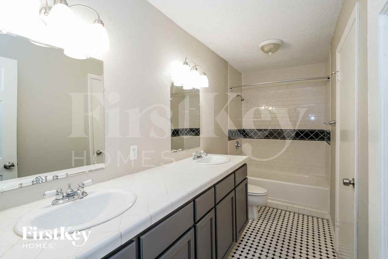 4525 Debbie Ln - Photo 7 of 16