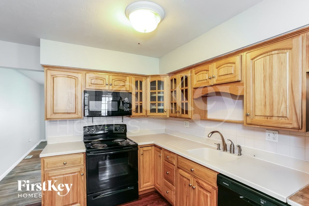 4420 Santa Fe Ct - Photo 6 of 19
