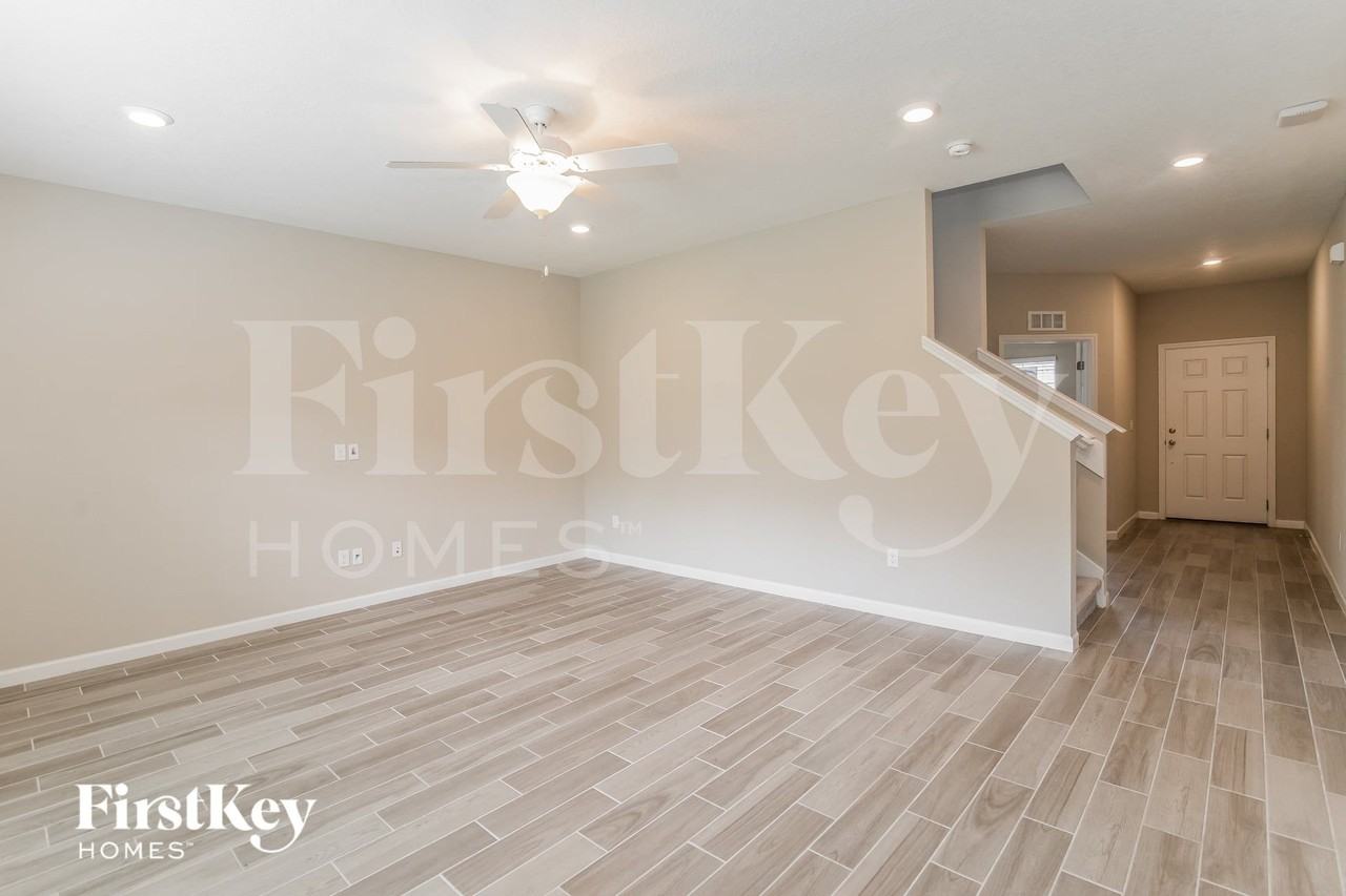 4089 Arbor Mill Cir - Photo 4 of 15