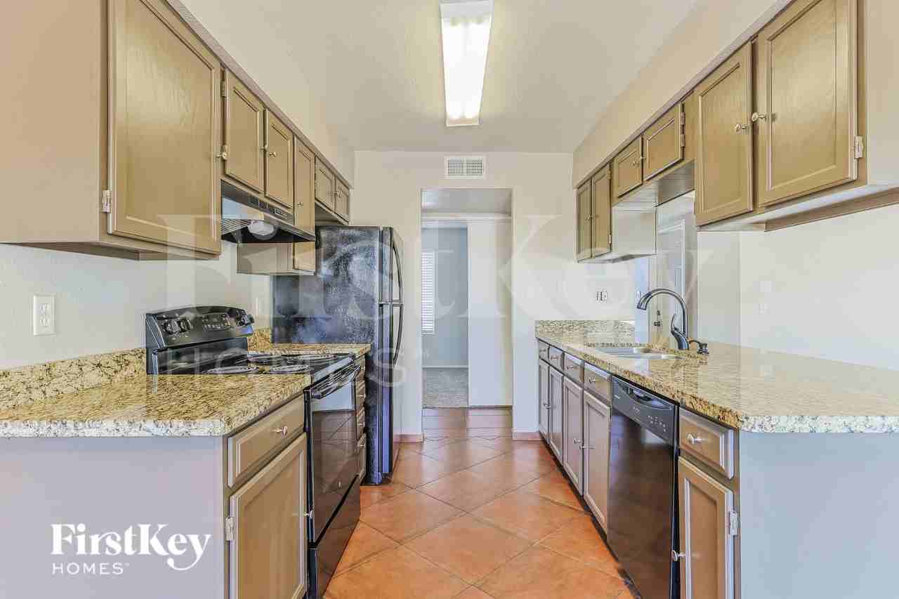 2670 W Mcnair St - Photo 7 of 16
