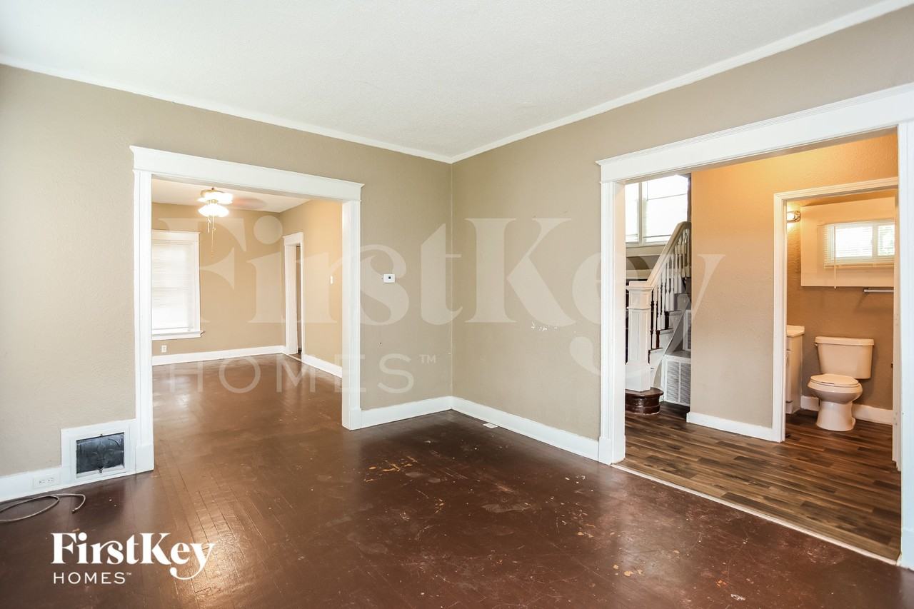2418 Norton Ave - Photo 5 of 15