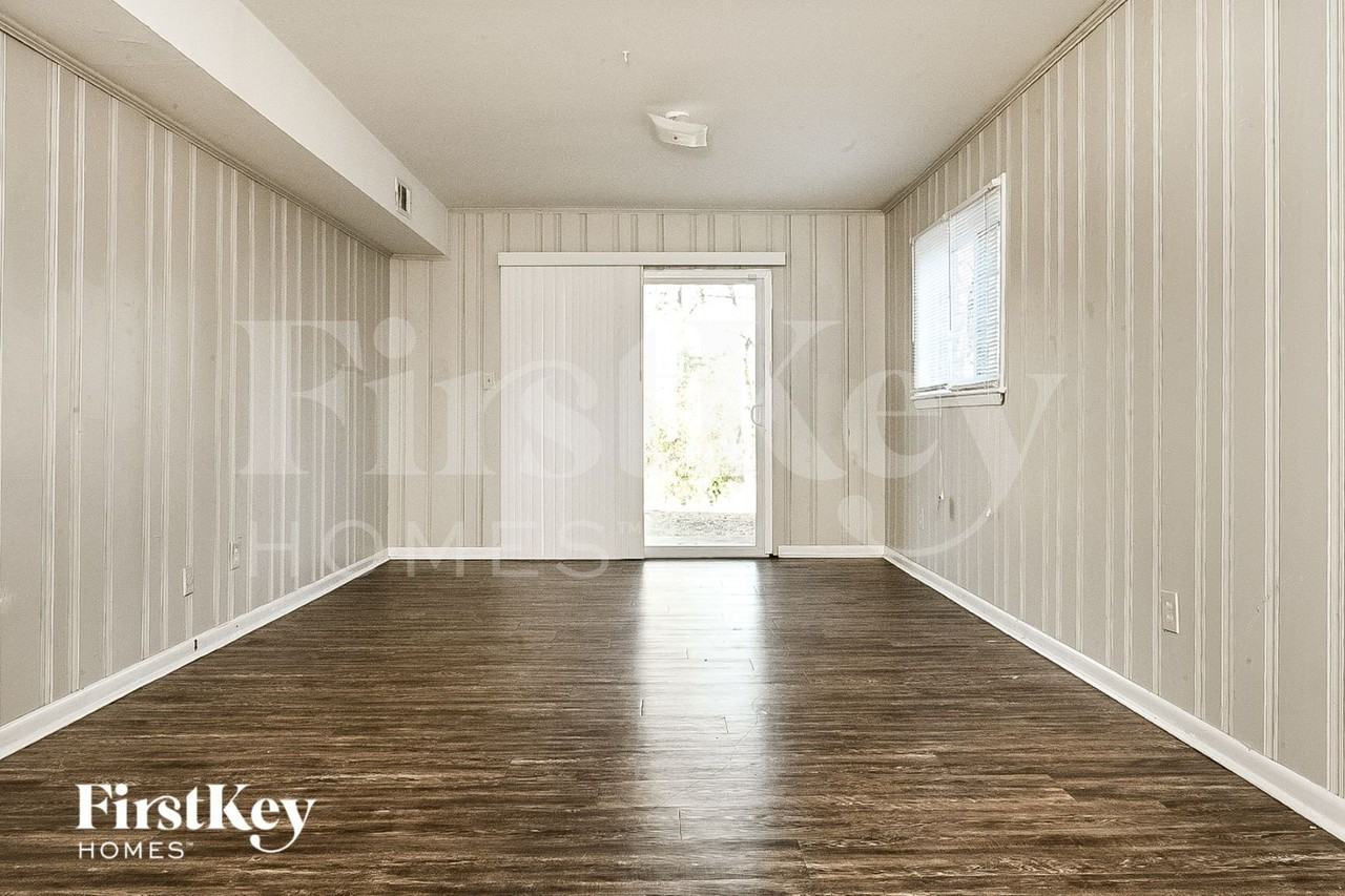 2216 Clanton Ter - Photo 3 of 15
