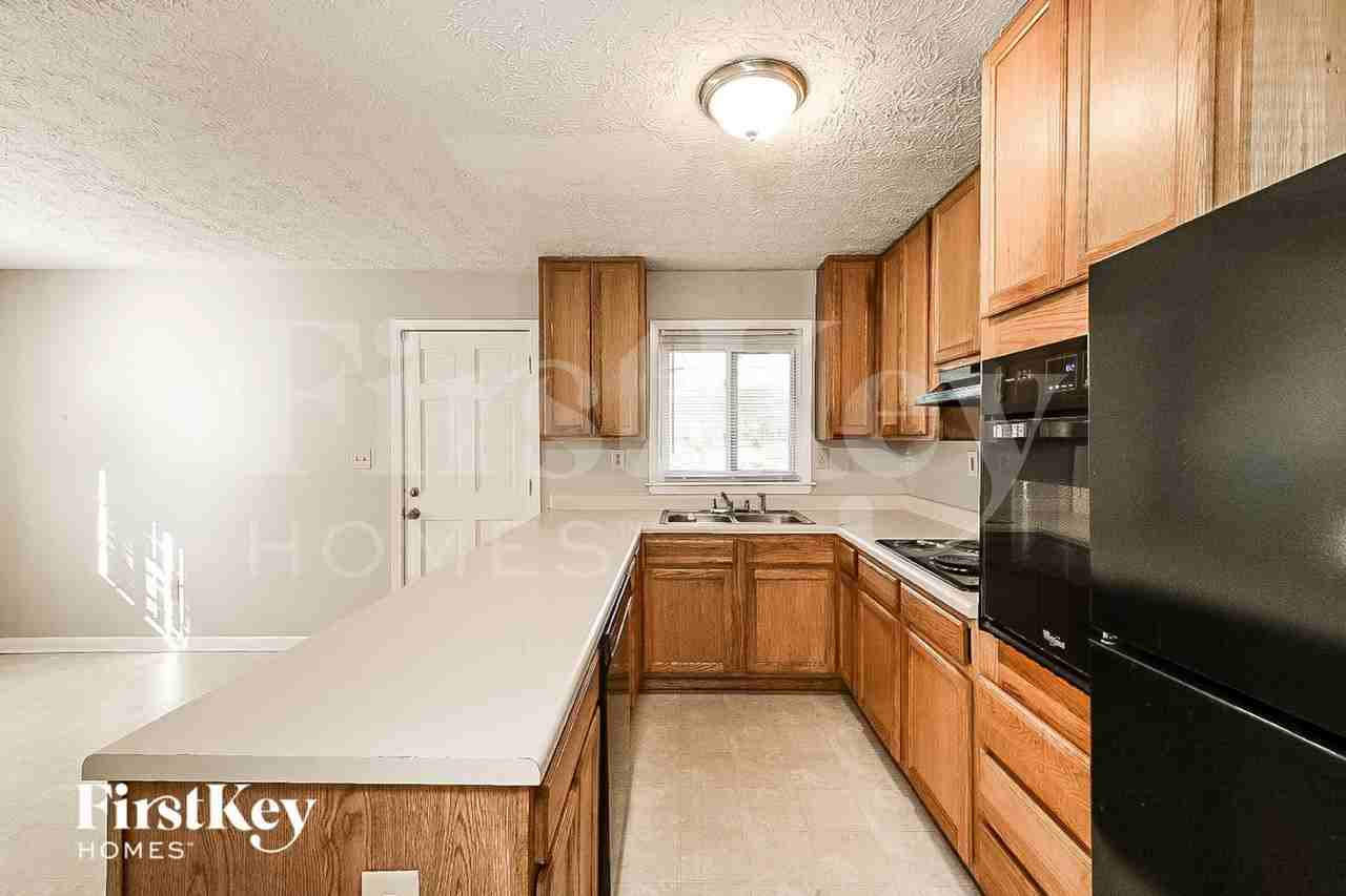 2216 Clanton Ter - Photo 6 of 15