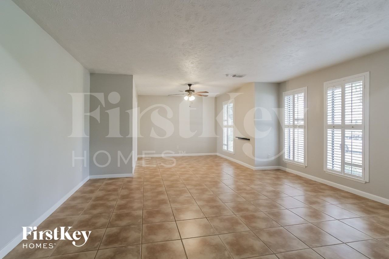 21419 Park Willow Dr - Photo 3 of 19