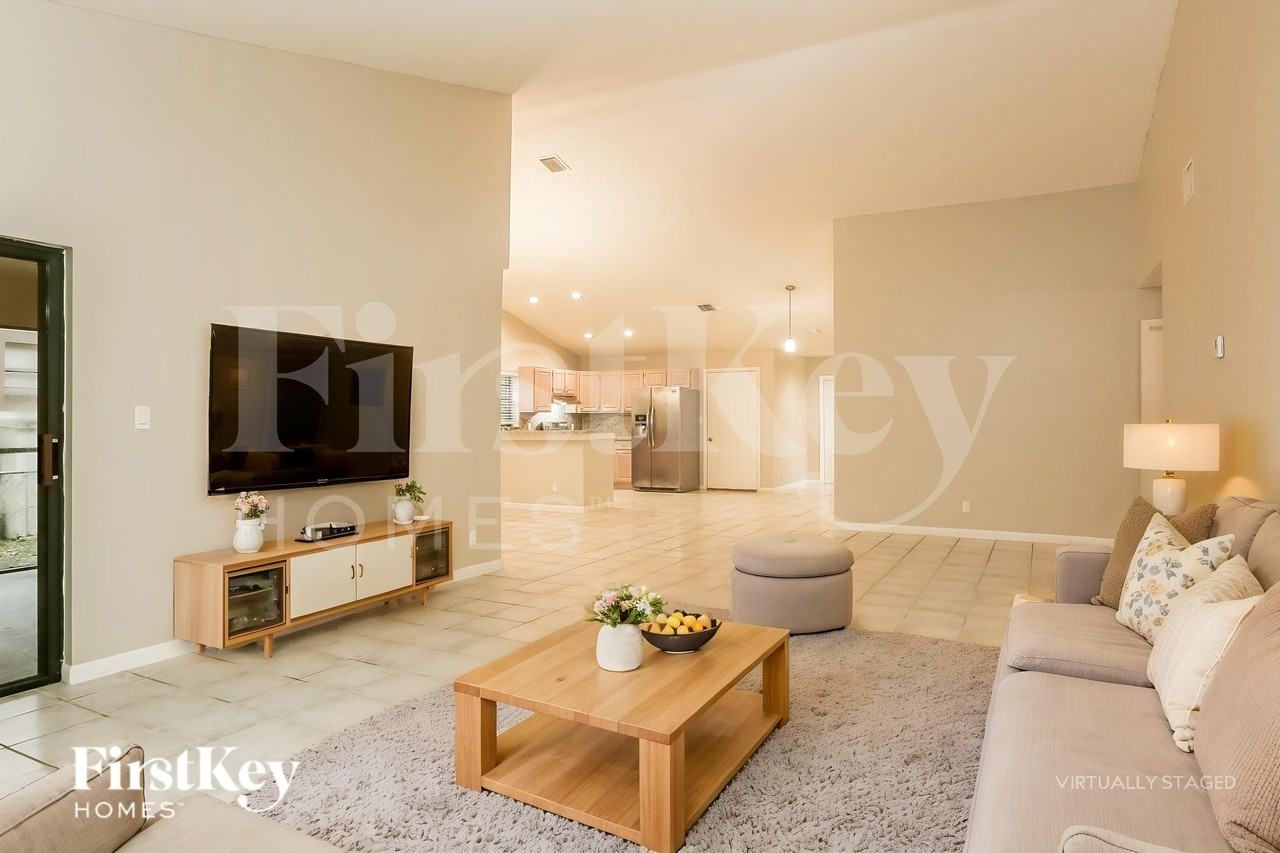 1647 Swter - Photo 4 of 19