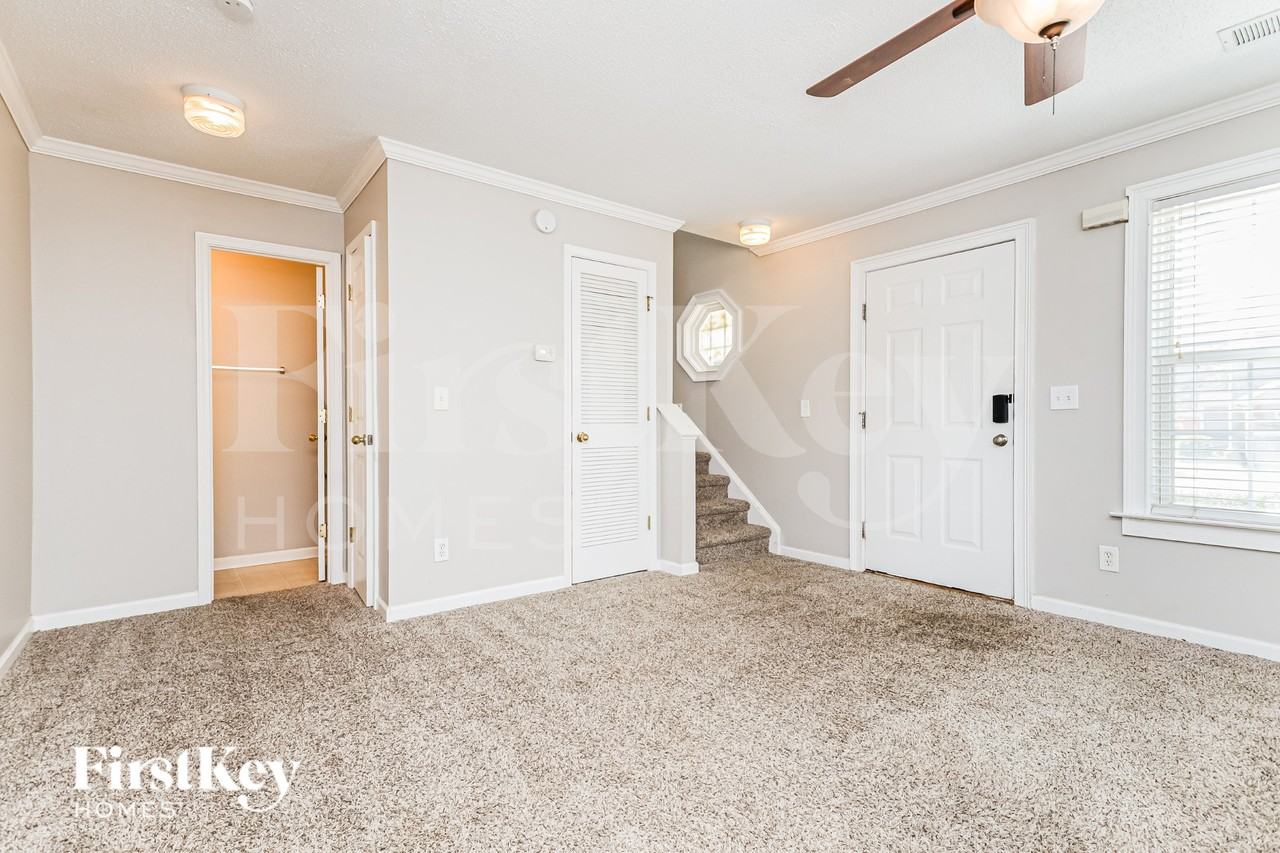 102 Watercress Ct - Photo 3 of 19