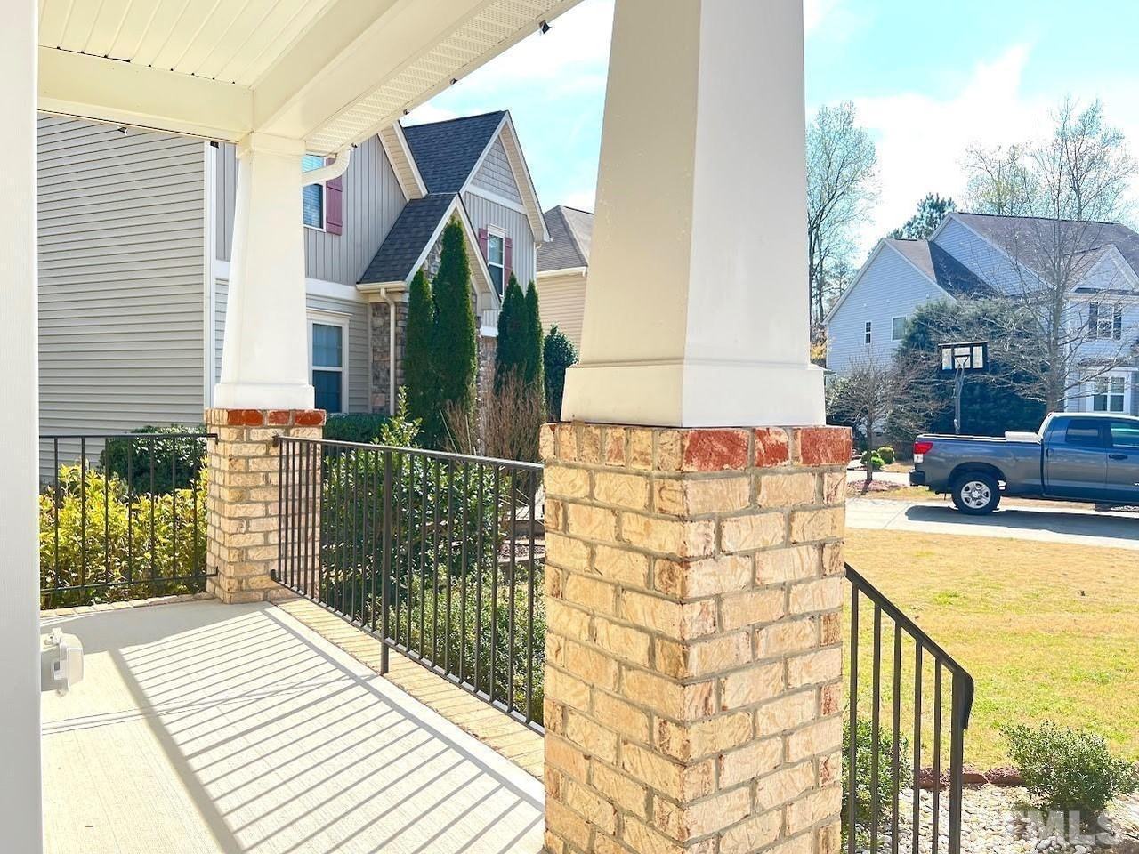 1209 Justice Walk Ave - Photo 3 of 22