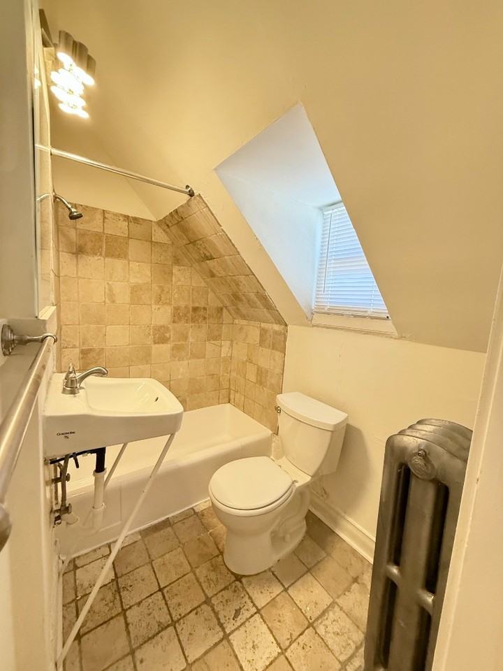 1454 N Marion St #11 - Photo 5 of 9