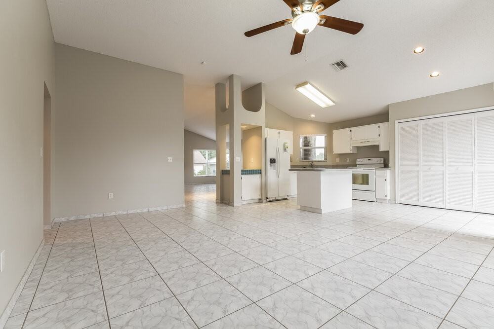 8853 Parliament Ct - Photo 6 of 15