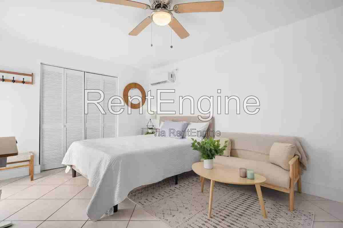 1636 Nw 6th Ave - Photo 4 of 10
