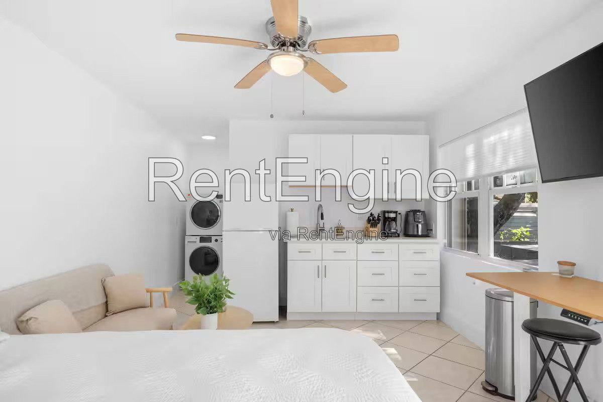 1636 Nw 6th Ave - Photo 5 of 10