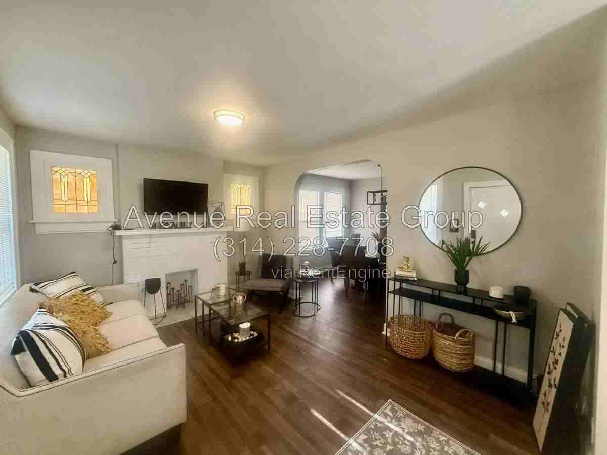 6854 Plymouth Ave - Photo 2 of 9