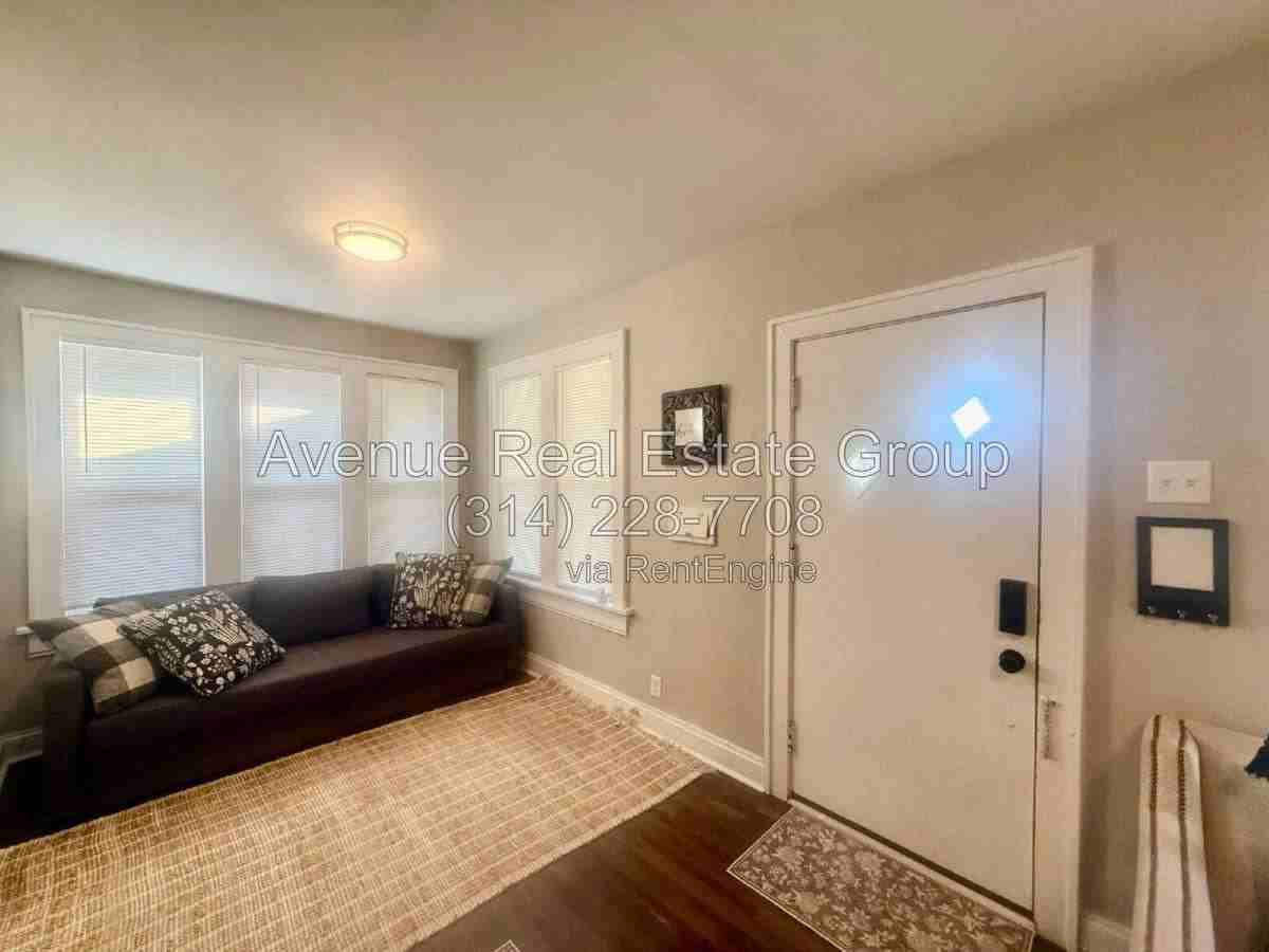 6854 Plymouth Ave - Photo 3 of 9