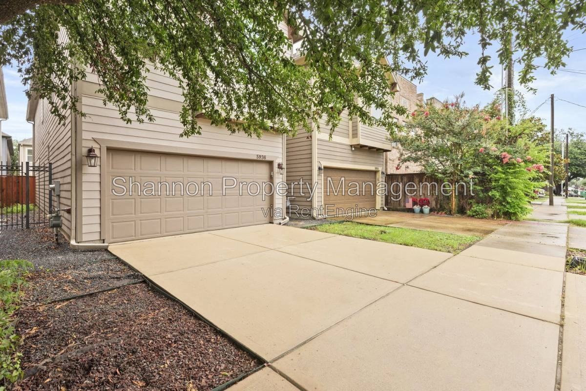 5936 Kiam St - Photo 2 of 10