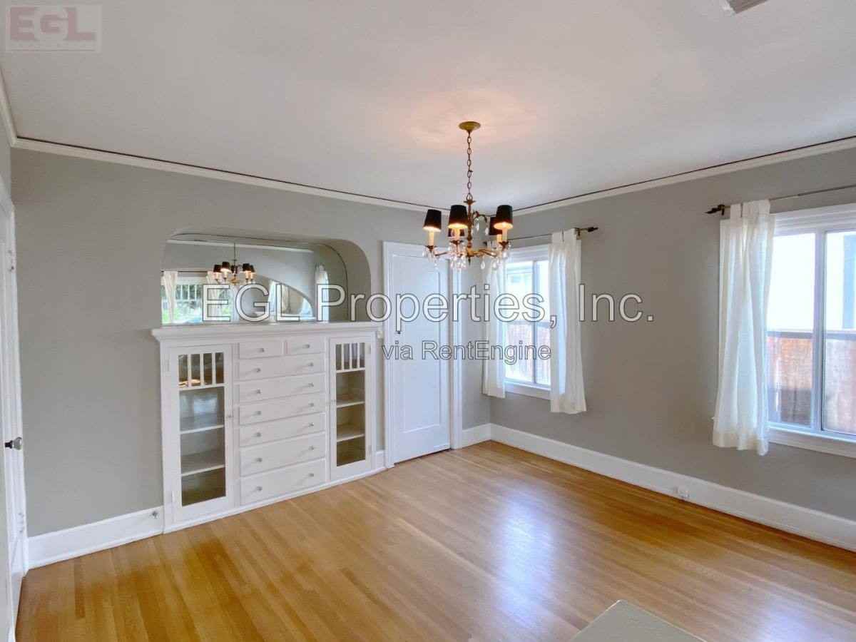 1203 Poinsettia Dr - Photo 2 of 8