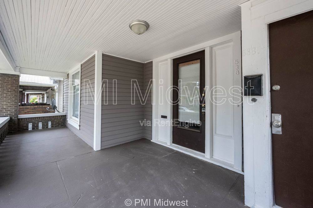 538 W 29th St #A - Photo 2 of 10
