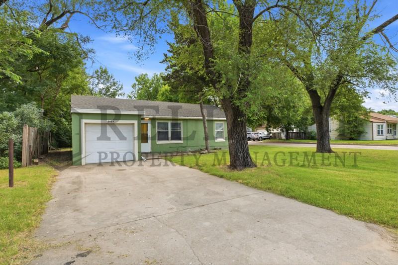 2464 S Washington Ave - Photo 4 of 33