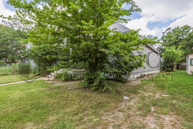 1028 W Munnell St - Photo 2 of 24