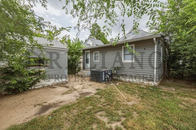 1028 W Munnell St - Photo 3 of 24