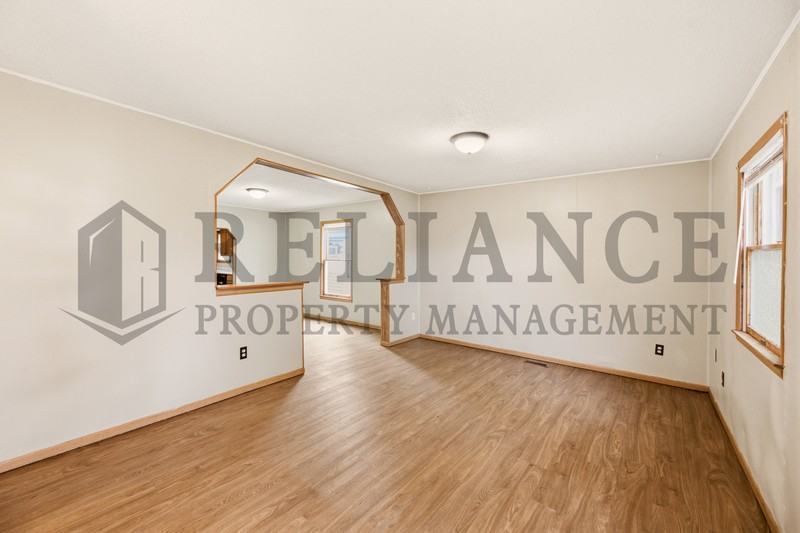 1028 W Munnell St - Photo 5 of 24