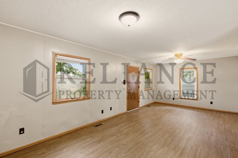 1028 W Munnell St - Photo 6 of 24
