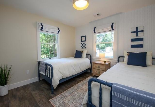 147 Hemlock Rd - Photo 2 of 8