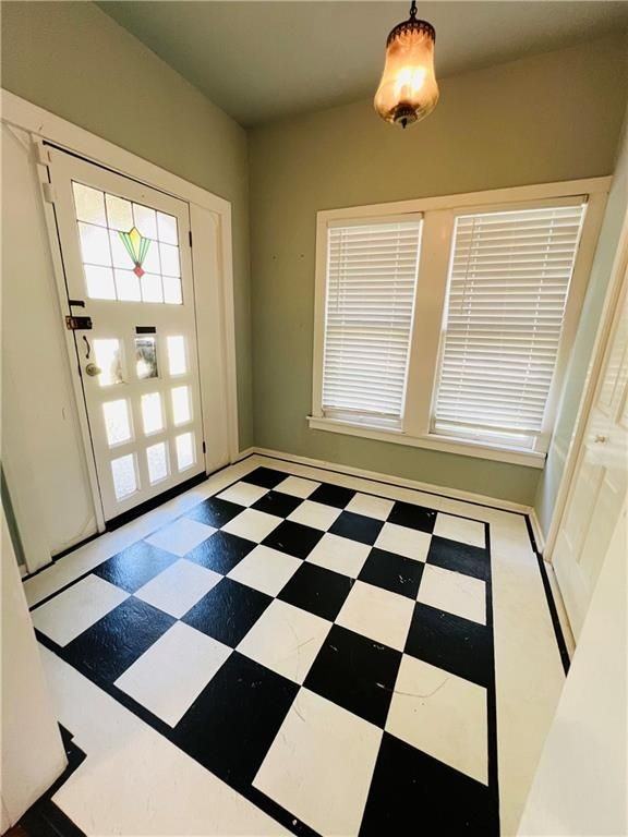 629 W Henrietta Ave - Photo 2 of 28