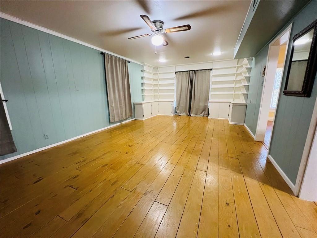 629 W Henrietta Ave - Photo 7 of 28