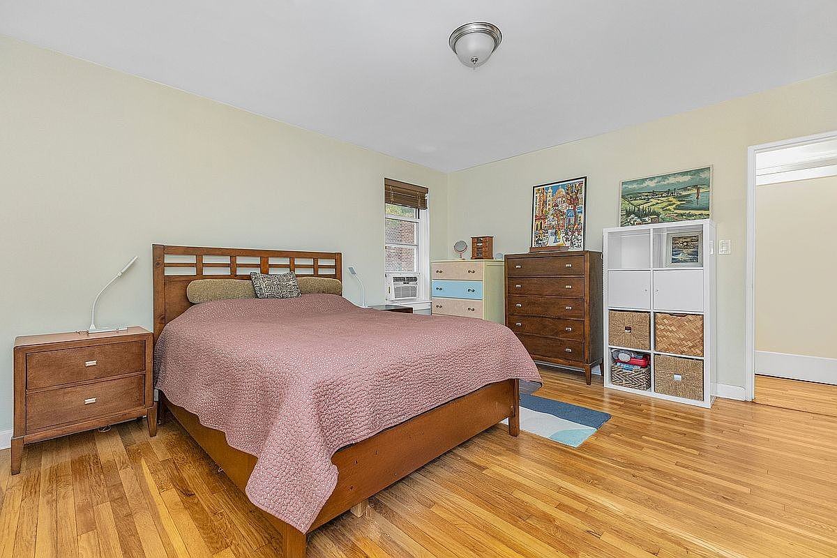 6707 Yellowstone Blvd #3H - Photo 3 of 6