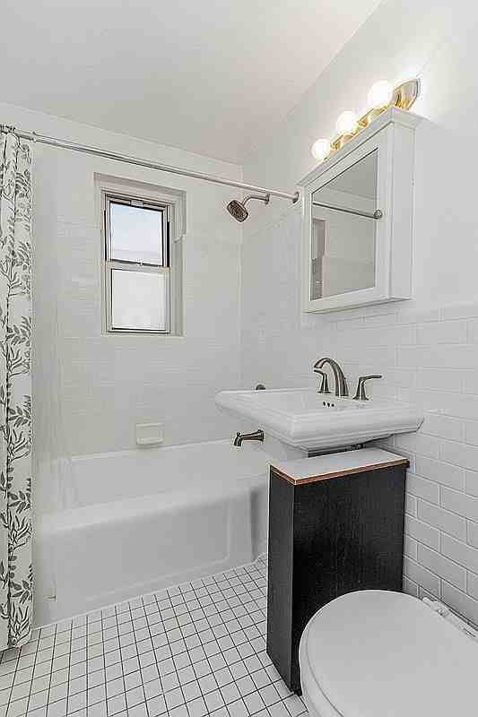 6707 Yellowstone Blvd #3H - Photo 6 of 6