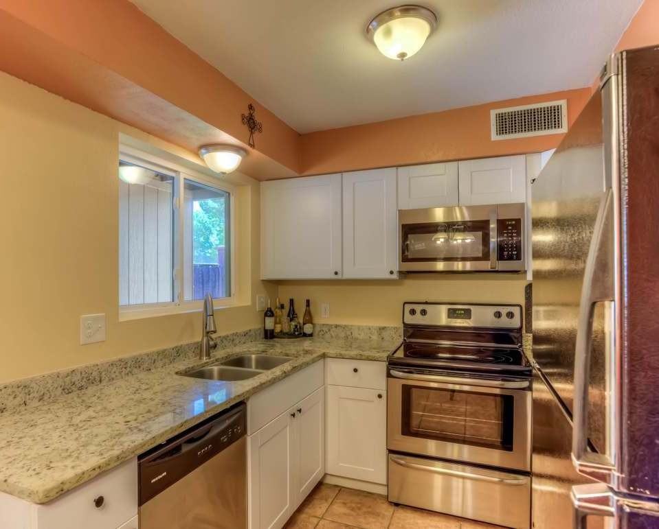 8371 E Via Arboleda - Photo 4 of 11