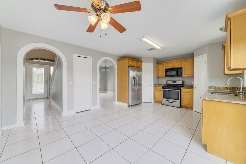 3170 Santa Cruz Dr - Photo 4 of 26