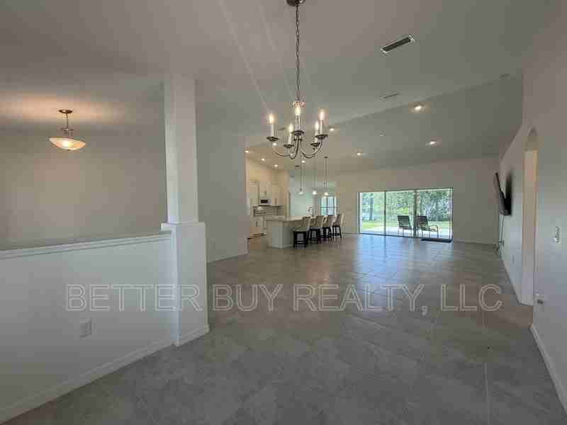 16 Kalendar Ct - Photo 6 of 38