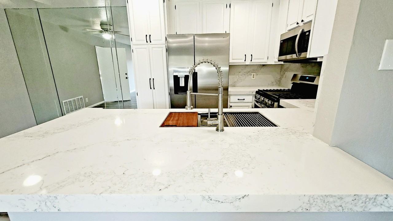 31200 Landau Blvd - Photo 2 of 3