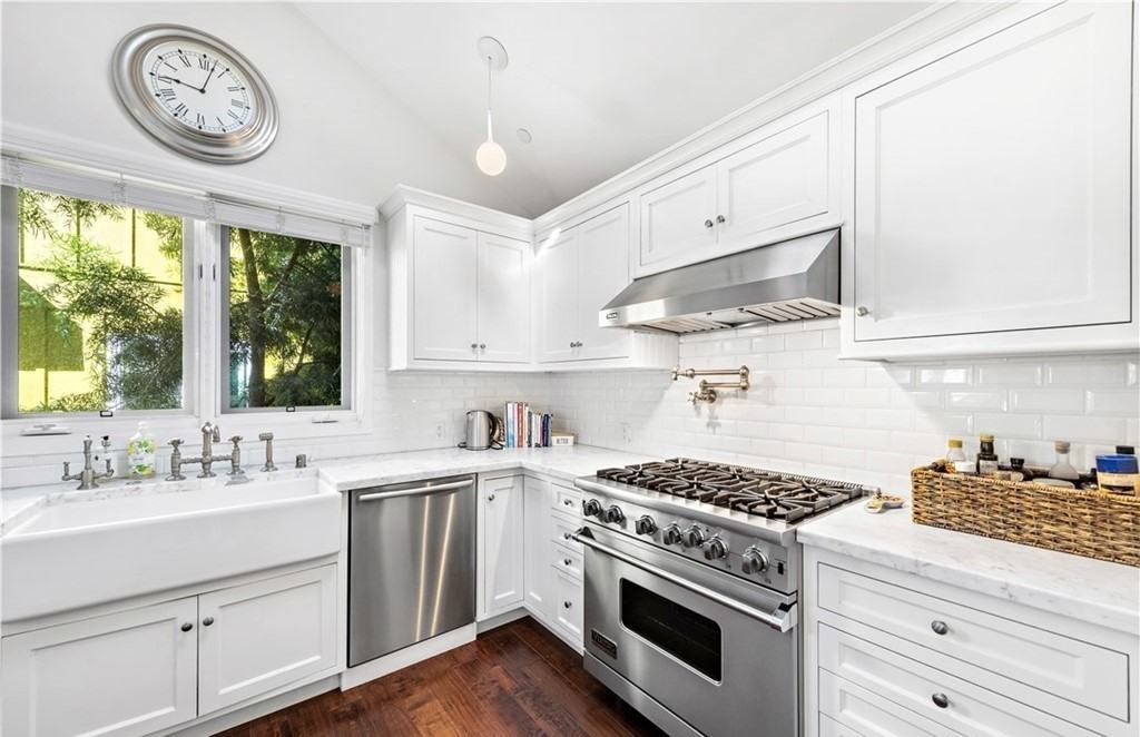 439 Thalia St - Photo 3 of 3