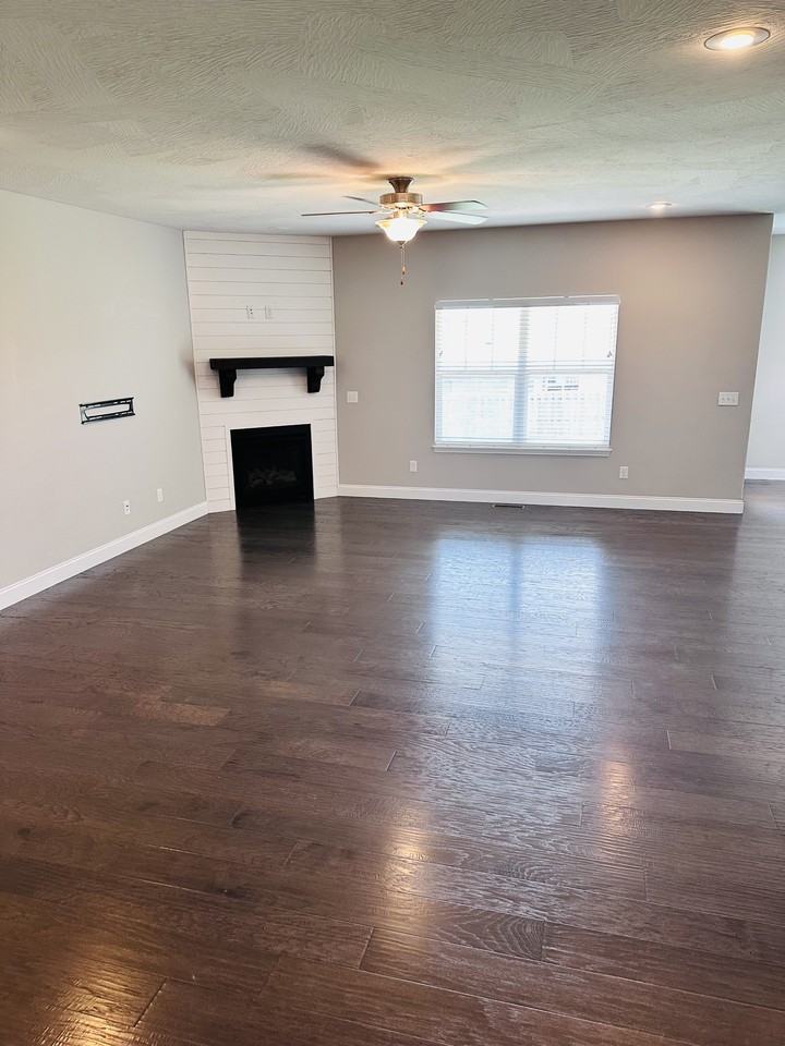 1648 N Pinnacle Ave #NA - Photo 7 of 27