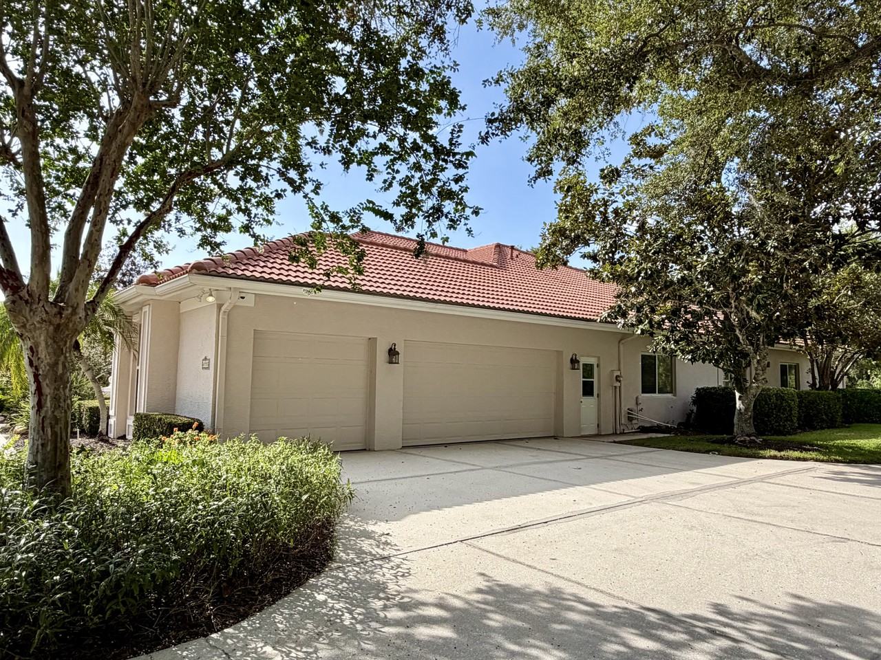 6935 Riversedge Street Cir #NA - Photo 3 of 40