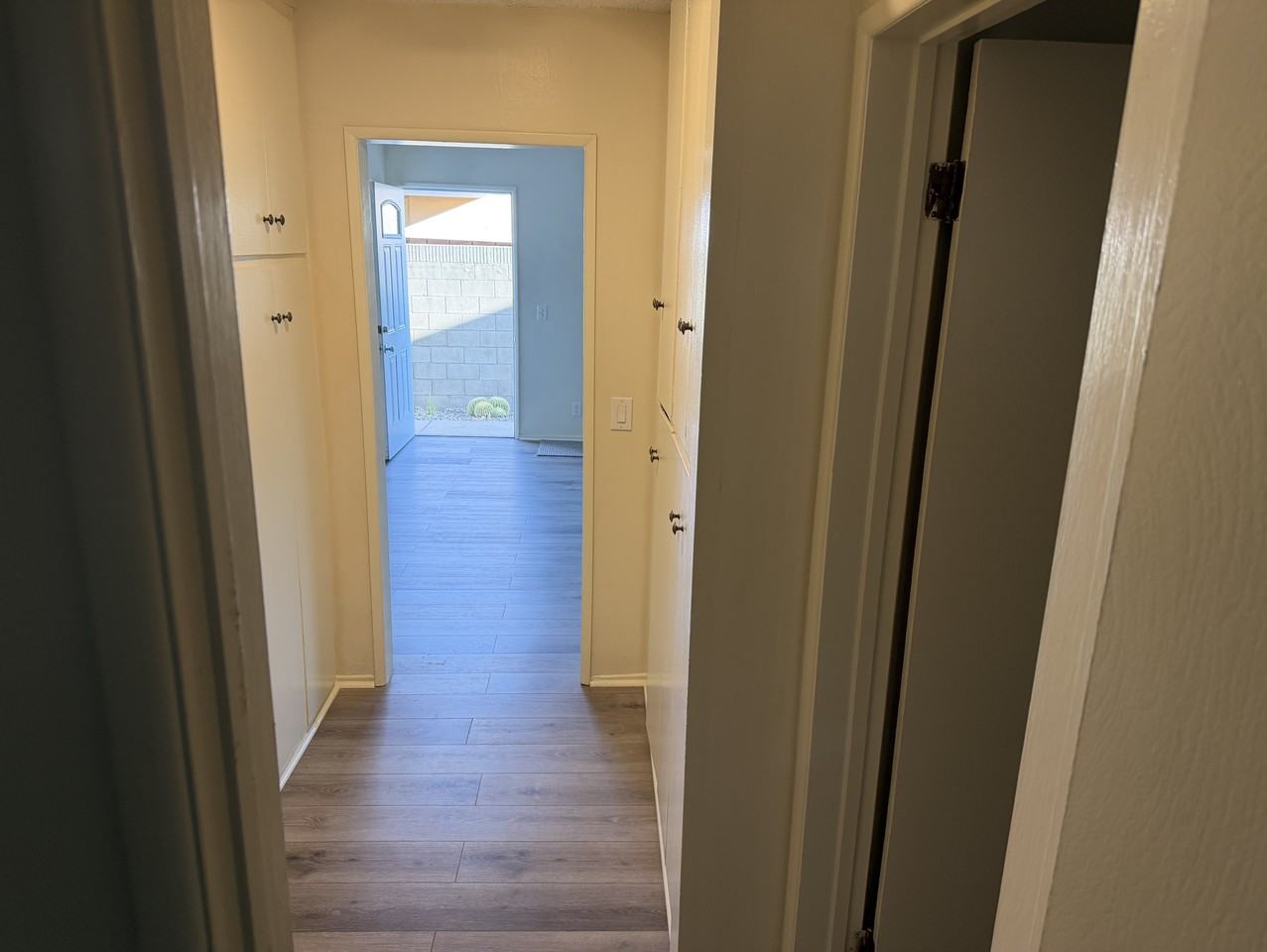 12520 Oxford Ave #B - Photo 4 of 10