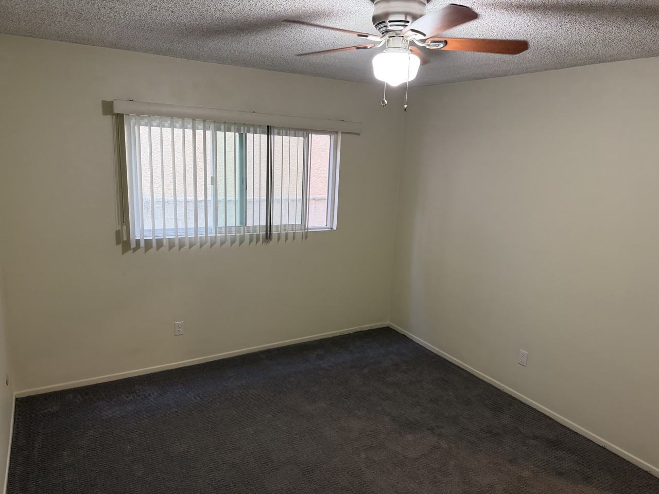 12520 Oxford Ave #B - Photo 3 of 10