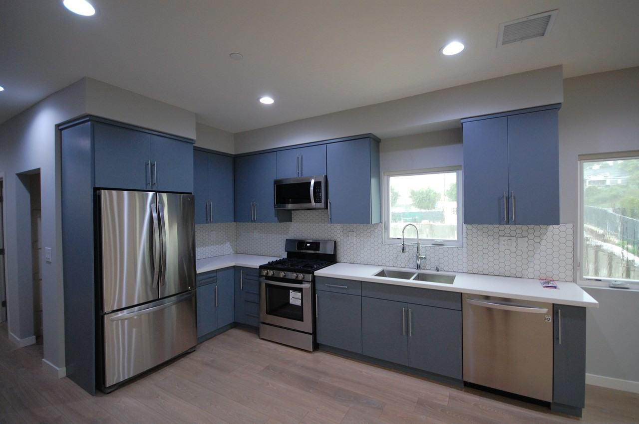 648 N Serrano Ave #1-2 - Photo 2 of 20