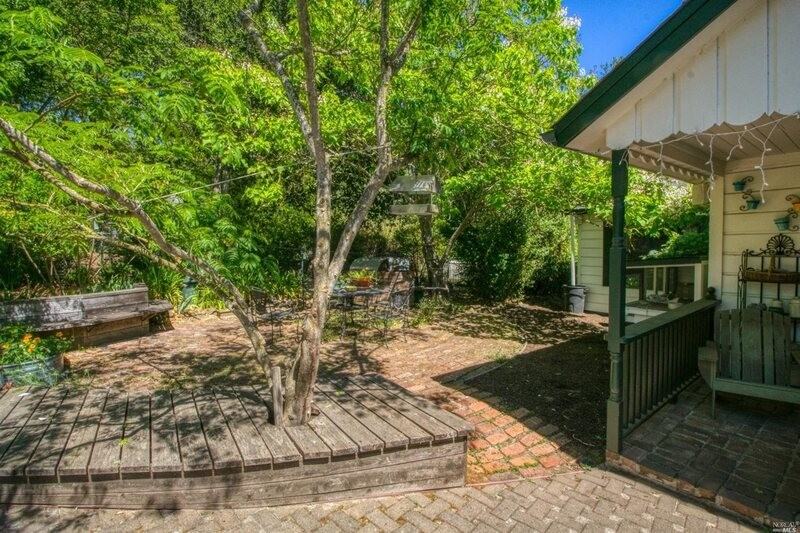 5204 Beaumont Way - Photo 3 of 18