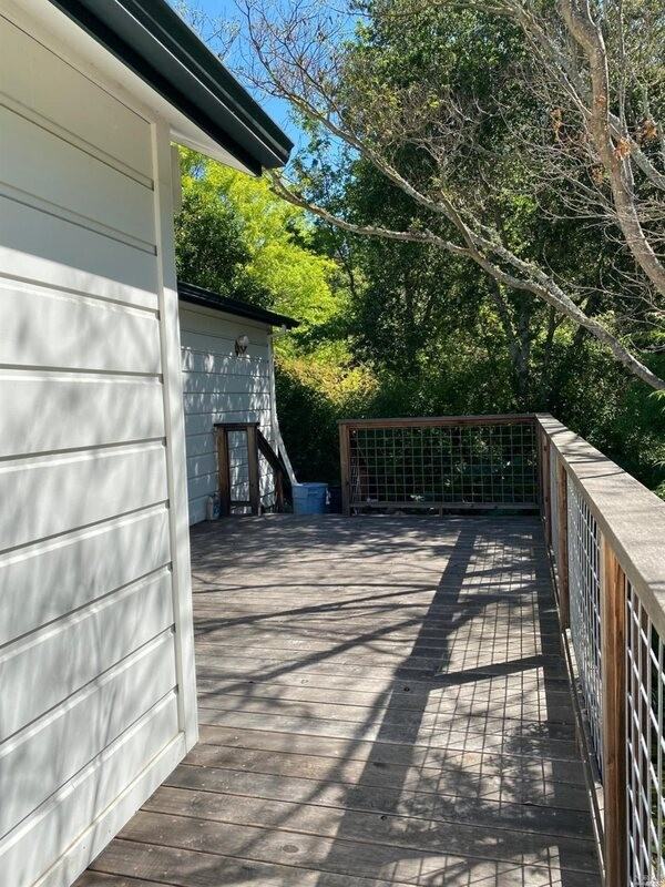 5204 Beaumont Way - Photo 5 of 18