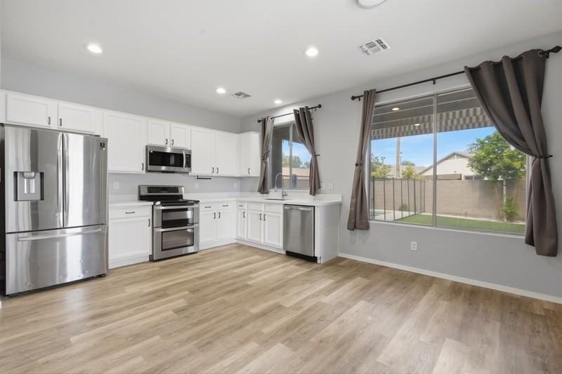 851 S Fern Ct - Photo 5 of 25