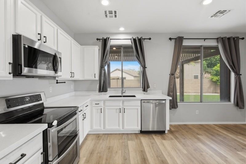 851 S Fern Ct - Photo 7 of 25